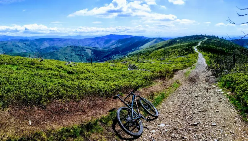 Trasy rowerowe Beskidy: Odkryj najpiękniejsze szlaki i trasy
