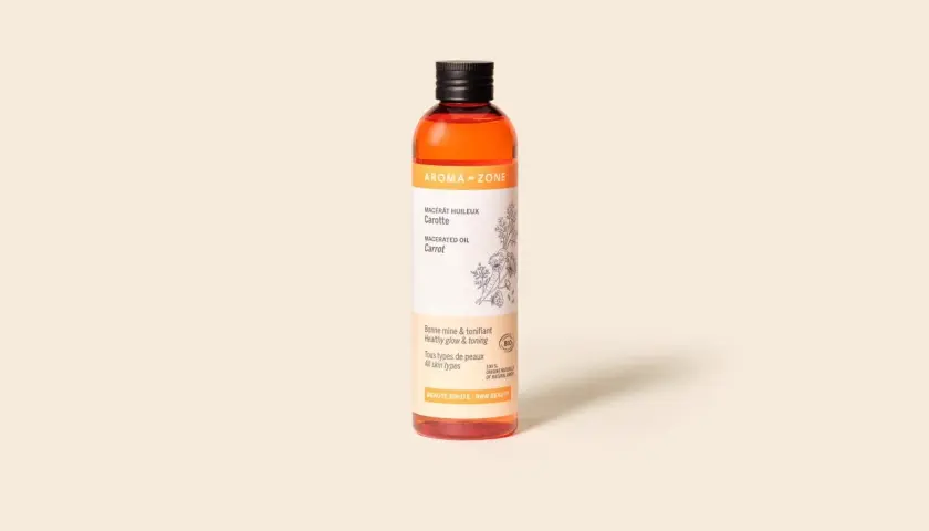 Flacon d'huile de carotte Aroma-Zone, pour une peau éclatante et tonifiée. Idéal pour tous types de peaux.