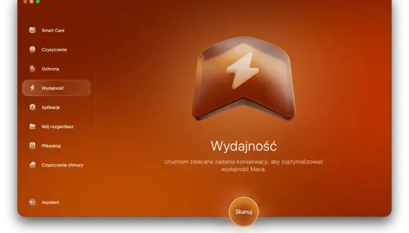 Interfejs aplikacji na macOS Monterey z opcją "Wydajność" podświetloną. Ikona błyskawicy i przycisk "Skanuj" sugerują optymalizację systemu.