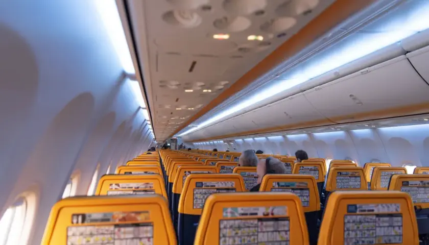 Czy można mieć poduszkę w samolocie Ryanair? Oto, co musisz wiedzieć