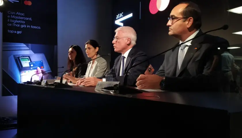 Presentazione Atac e Mastercard: il futuro dei tornelli metro Roma è "tap & go".