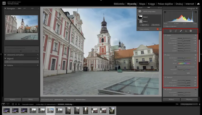 Edycja zdjęcia w programie **nx studio po polsku**. Widok interfejsu programu Adobe Lightroom Classic z panelami edycji i podglądem zdjęcia zabytkowej kamienicy.