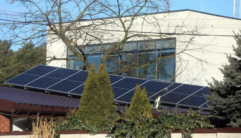 Fotowoltaika 5 kW: Ile prądu dziennie? Od 2 do 30 kWh wyjaśniamy!