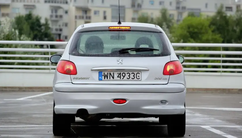 Peugeot 206 jaki silnik wybrać, aby uniknąć problemów i kosztów