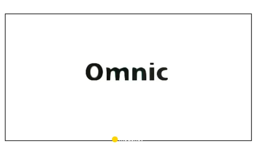 Napis "Omnic" na białym tle. Pod nim mała żółta kropka i przerywana linia, jakby coś się ładowało.
