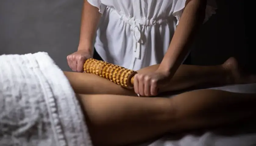 Jakie zabiegi na cellulit przy żylakach są bezpieczne i skuteczne?