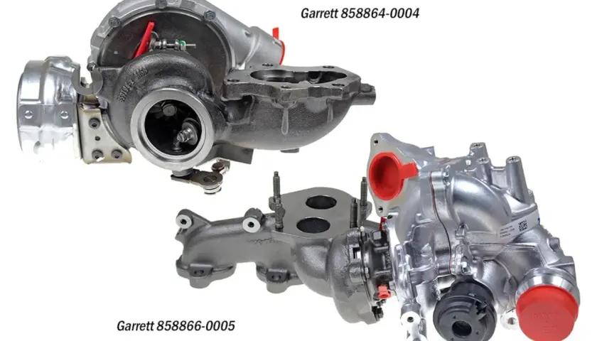 Dwa turbosprężarki Garrett. Jedna z nich, Garrett 858864-0004, może być przyczyną problemów z master 2.3 biturbo, gdy brakuje mocy.