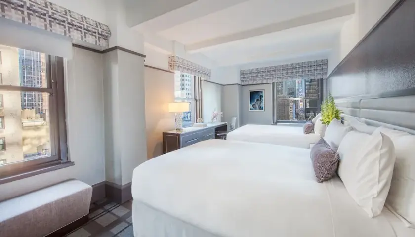 Park Central Hotel New York: conviene? Pro, contro e costi nascosti.
