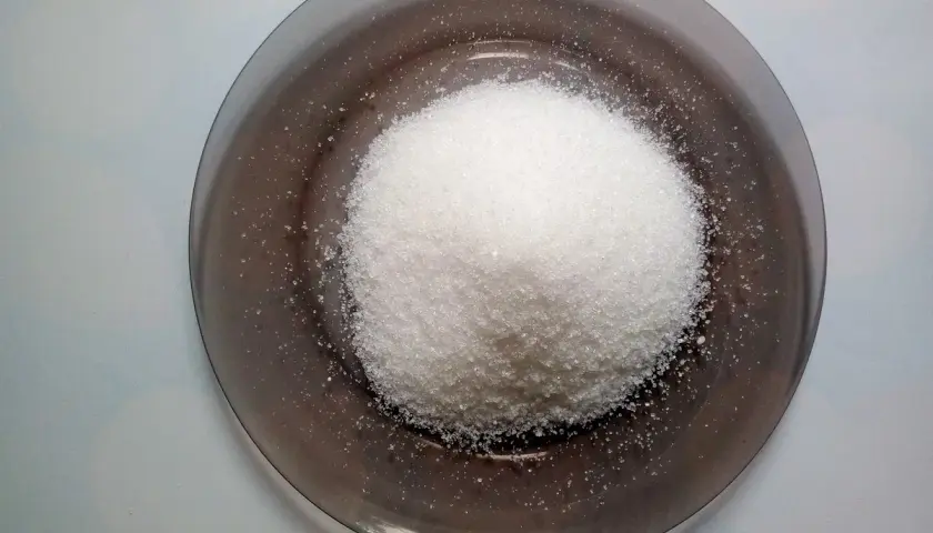 Ile szklanek to 20 dag cukru? Prosty przelicznik w kuchni