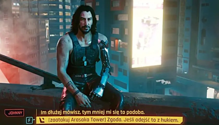 Johnny Silverhand na dachu, rozważa ukryte zakończenie cyberpunk. Wybiera atak na Arasaka Tower.