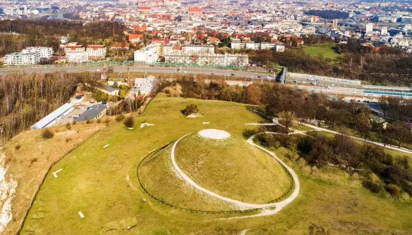 Kraków: Co zwiedzić? Odkryj top atrakcje i ukryte perełki!