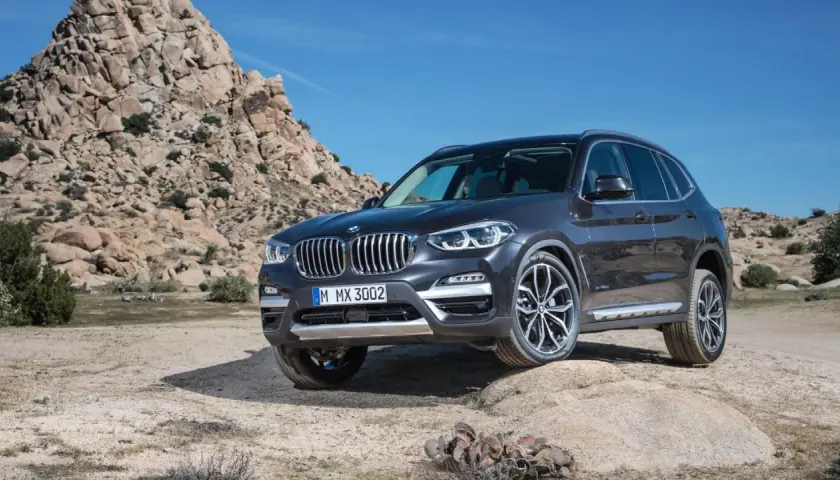 BMW X3 wymiary: G45, G01, iX3 Czy zmieści się w garażu?
