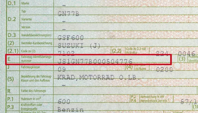 Fragment dokumentu pojazdu z zaznaczonym numerem VIN.