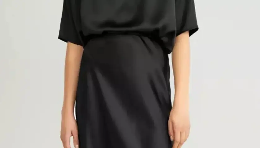 Estiliza tu falda negra larga: De día a noche, ¡siempre chic!