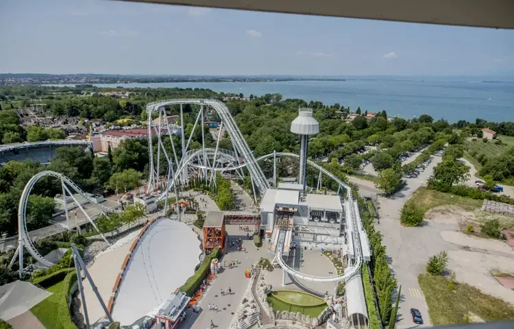 Najlepsze atrakcje w Gardaland – co warto zobaczyć w parku rozrywki