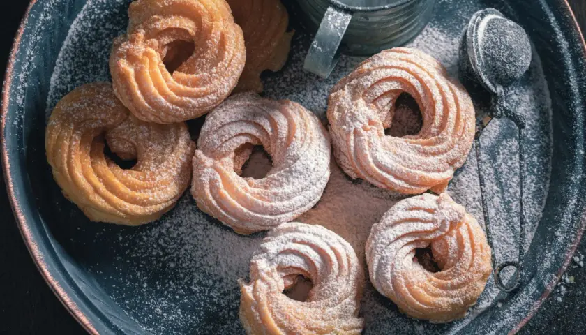 Jaki typ mąki na pączki? Odkryj sekrety idealnych wypieków