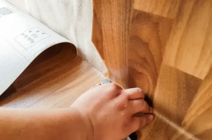 Co na ściany przyczepy kempingowej? Najlepsze materiały i porady