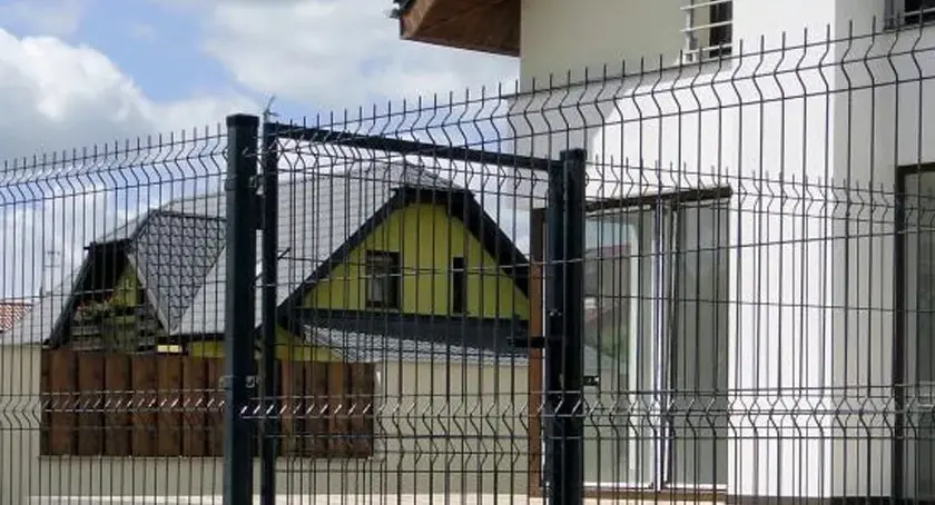 Jak podwyższyć ogrodzenie panelowe - proste metody i ważne zasady