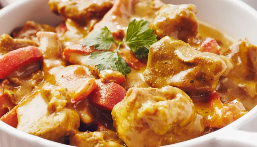 Przyprawa curry do czego? Odkryj najlepsze sposoby jej użycia