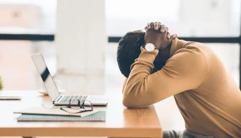 Syndrom burnout objawy: Jak rozpoznać wypalenie zawodowe?