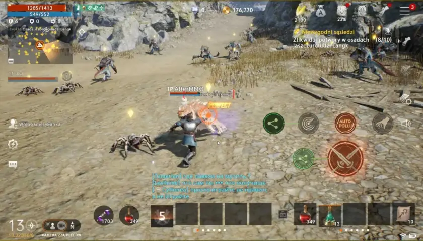 Gracz walczy z potworami w grze MMORPG, kontynuując swój lineage w świecie pełnym jaszczuroludzi.