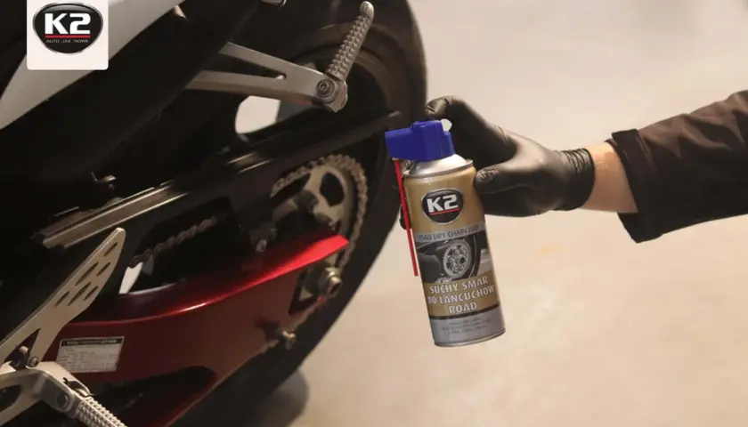 Smar do łańcucha motocyklowego: Suchy czy mokry? Wybierz mądrze!