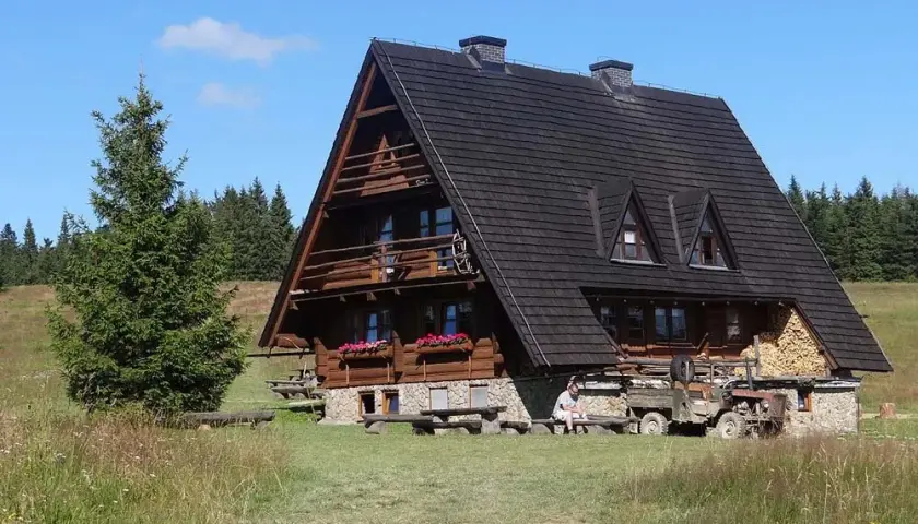 Bacówka na Krawcowym Wierchu - idealne miejsce na górski wypoczynek