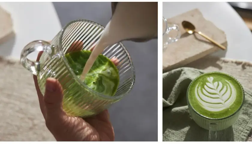 Jak przygotować herbatę matcha: spienione mleko wlewane do zielonego napoju w szklance, a obok gotowy napój z pianką latte art.