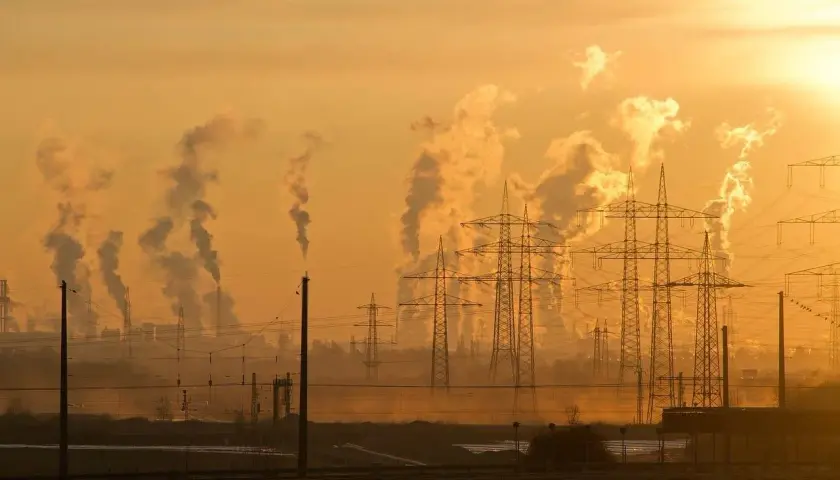 Smog: Definicja, przyczyny, skutki zdrowotne. Co musisz wiedzieć?
