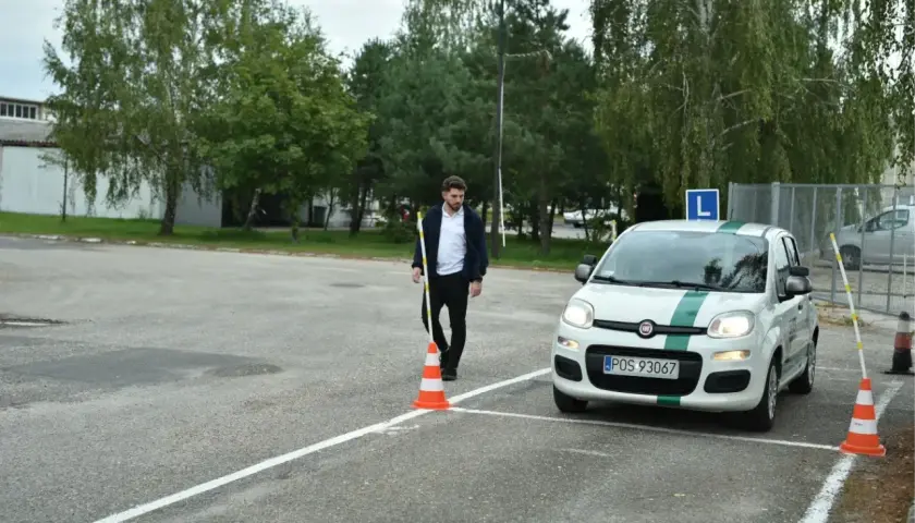 Ile trzeba mieć punktów, żeby zdać prawo jazdy? Ważne informacje i porady