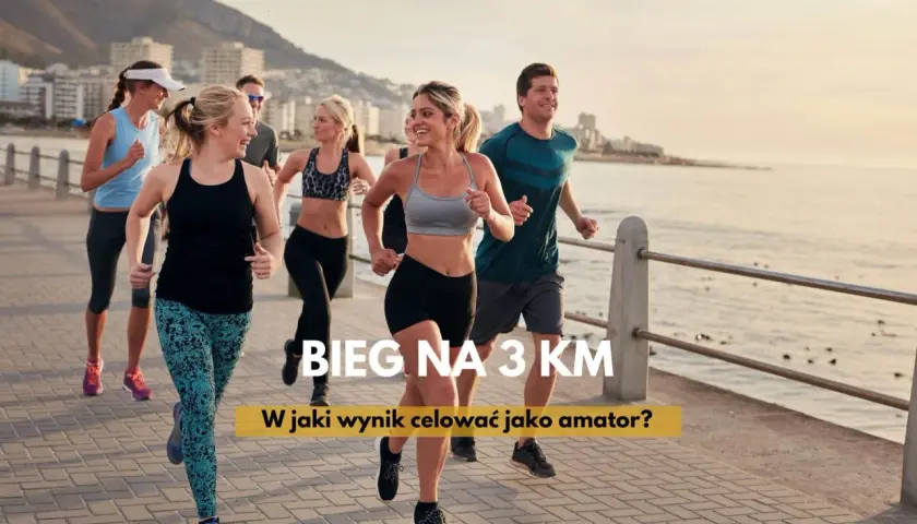 Grupa przyjaciół cieszy się treningiem biegowym na 3 km nad morzem.