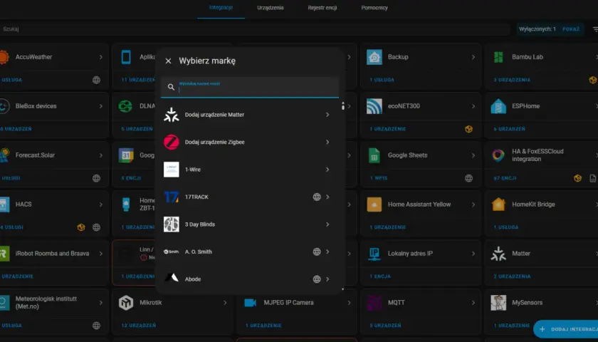Wybieranie integracji w Home Assistant. Widoczna lista zawiera opcje dodawania urządzeń, w tym **tech sterowniki** dla Matter i Zigbee.