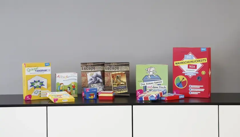 Lernspiele wie "Spiegel Tangram 2.0", "Alltagsgeschichten" und "Die Wahrscheinlichkeits-Box" fördern spielerisch Wissen.
