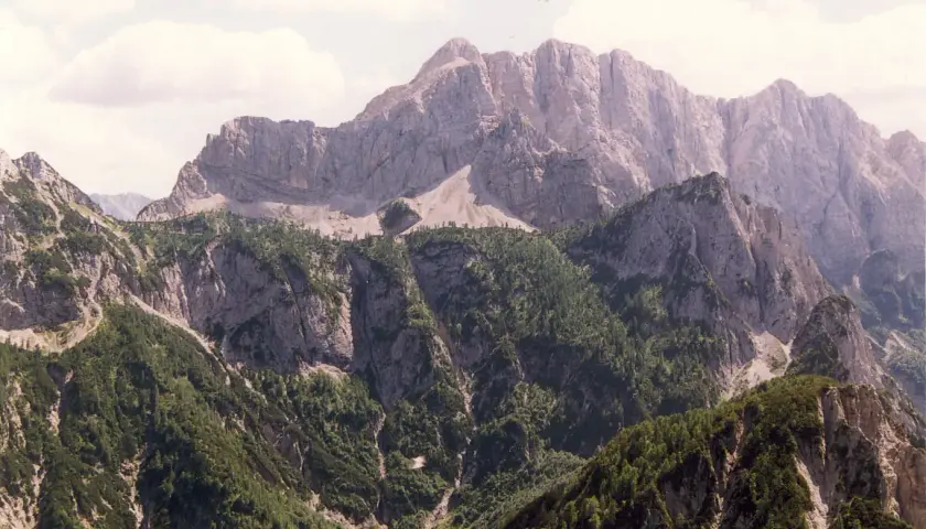 Planica jakie góry – odkryj tajemnice Alp Julijskich i ich szczyty