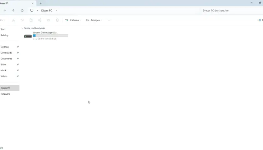 Der Schnellzugriff in Windows 11 zeigt den lokalen Datenträger (C:) mit 37 GB freiem Speicherplatz.