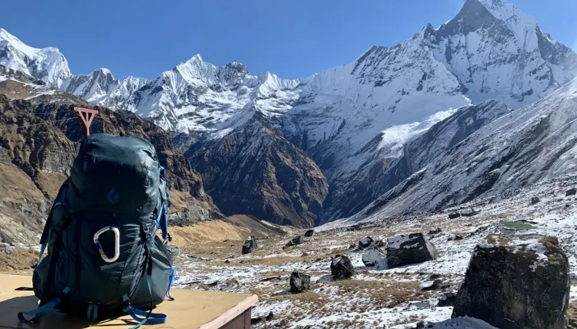 Plecak gotowy na epicką przygodę. Majestatyczne szczyty Nepalu zapraszają na niezapomniany nepal trekking.