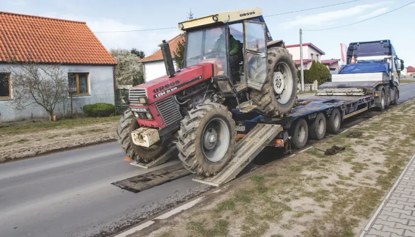 Jak wyrejestrować ciągnik rolniczy bez złomowania i uniknąć problemów
