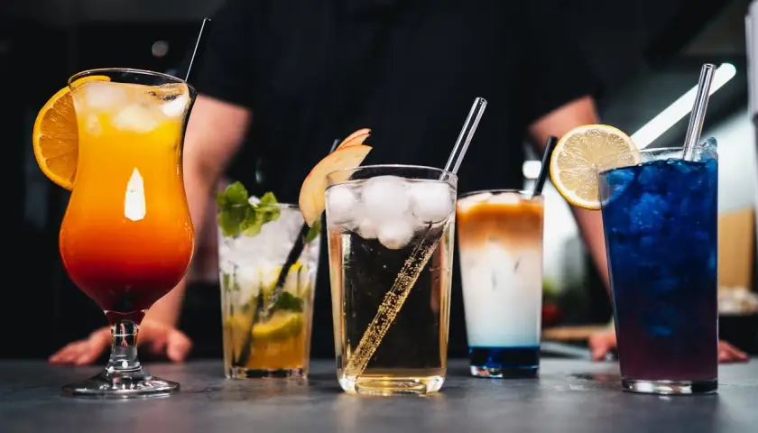 Jak zrobić drinka bezalkoholowego, który zaskoczy Twoich gości