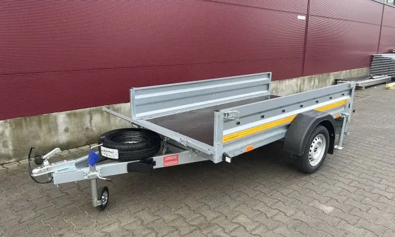 Bus z przyczepą: Jaka kategoria prawa jazdy? Uniknij mandatu!