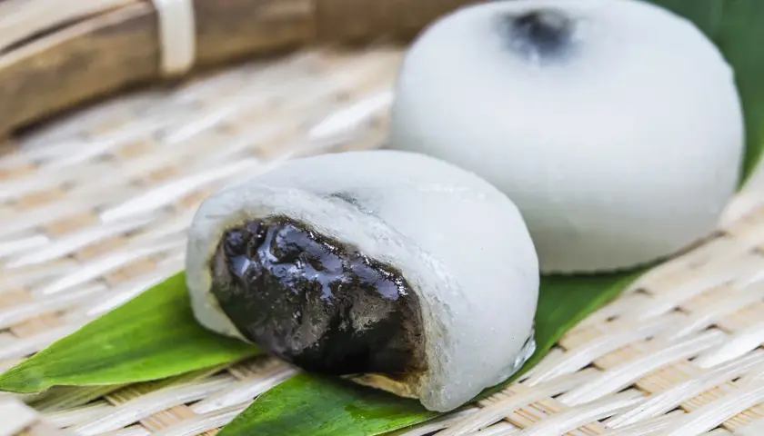 Jak jeść mochi bezpiecznie i smacznie? Przewodnik po japońskim deserze