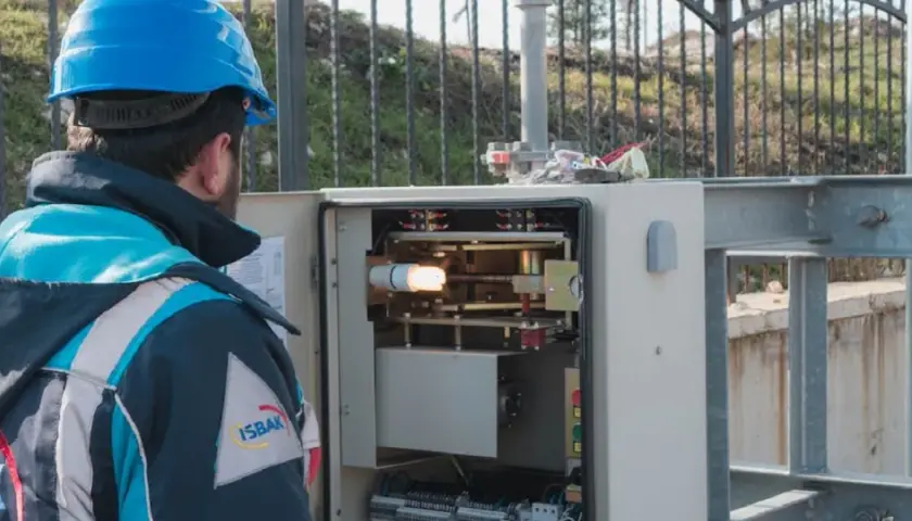 Elektryk – czym się zajmuje i jakie ma obowiązki w pracy?