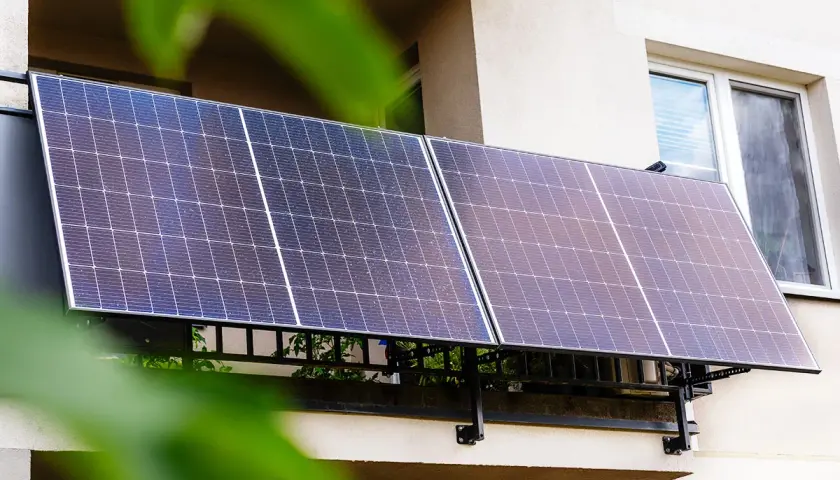  Zestaw fotowoltaiczny na balkon - prosty i ekonomiczny sposób na własną energię odnawialną