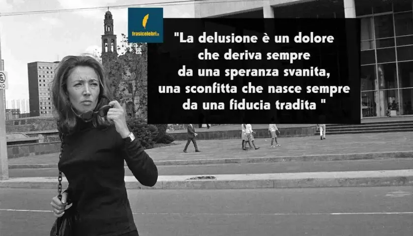 Donna con sguardo pensieroso, forse dopo una delusione si diventa freddi. La frase cita: "La delusione è un dolore che deriva sempre da una speranza svanita, una sconfitta che nasce sempre da una fiducia tradita".