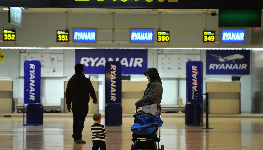 Ile kosztuje wydrukowanie biletu na lotnisku Ryanair? Uniknij wysokich opłat!