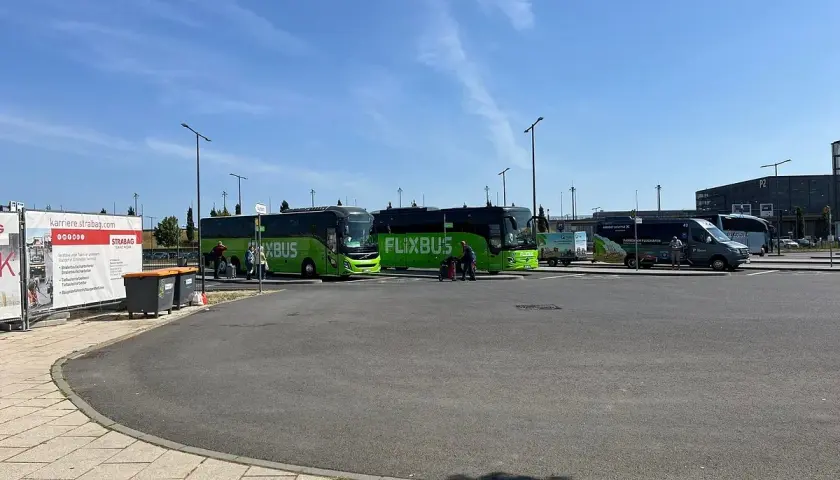 Polski bus Wrocław: Gdzie naprawdę odjeżdża i co musisz wiedzieć