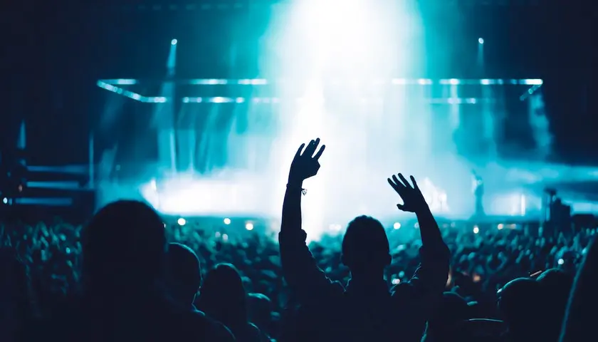 EDM - charakterystyka gatunku i najważniejsze postacie sceny