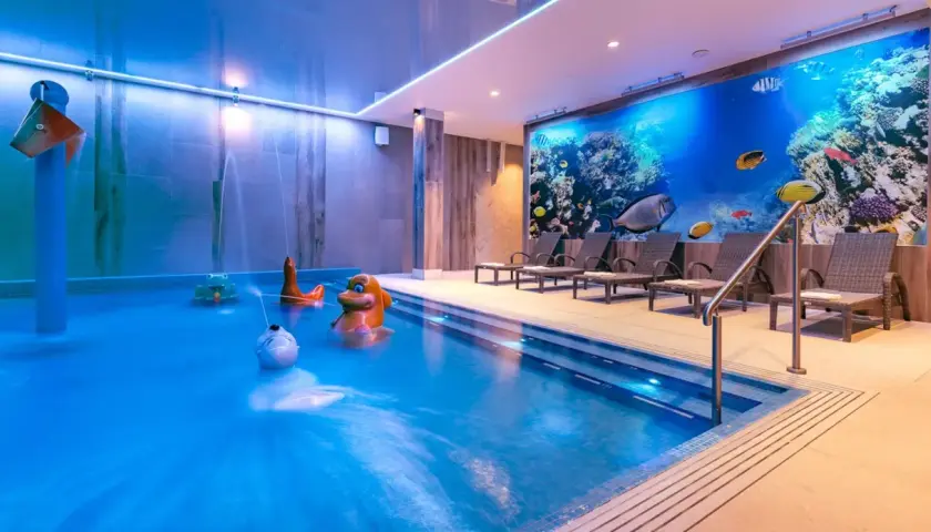 Hotel z basenem na Dolnym Śląsku: gdzie warto się zatrzymać?