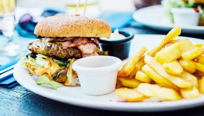 Gdzie zjeść w Międzygórzu? Odkryj najlepsze restauracje i smaki