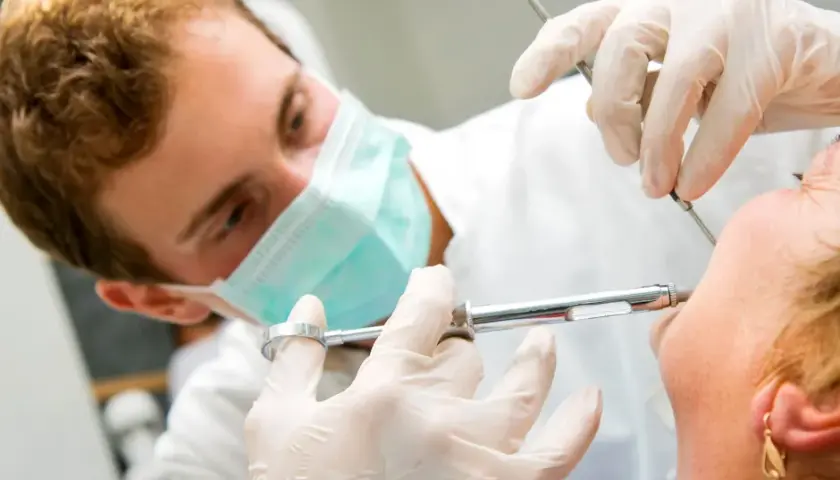 Ile kosztuje znieczulenie u dentysty na NFZ? To naprawdę darmowe!