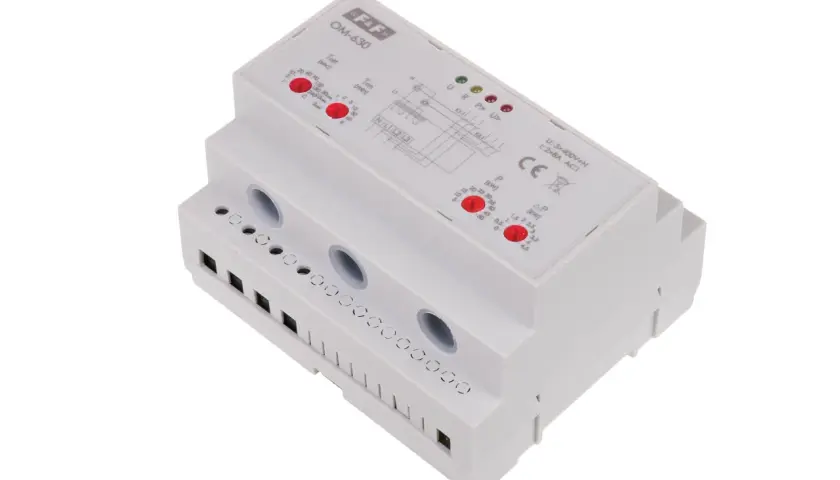 Biały ogranicznik mocy OM-630 z czerwonymi diodami LED i schematem połączeń.